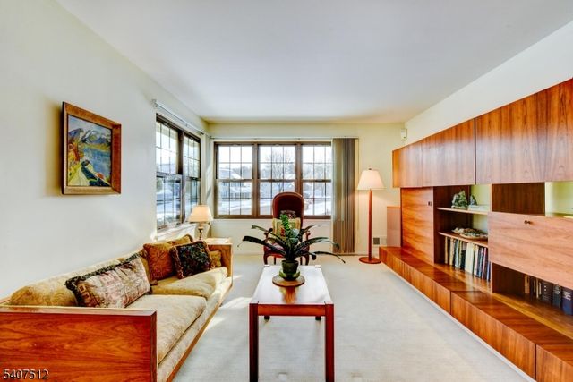 40 SUSQUEHANNA TRAIL, Branchburg Twp., NJ 08876