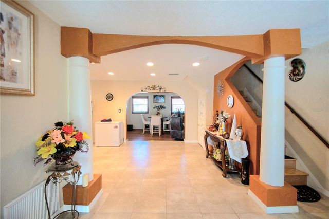 701 58TH AVENUE S, St Petersburg, FL 33705