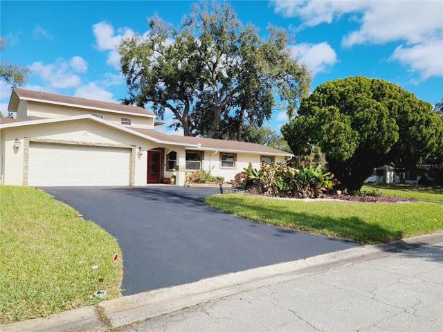 701 58TH AVENUE S, St Petersburg, FL 33705