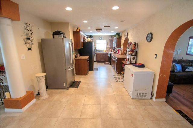 701 58TH AVENUE S, St Petersburg, FL 33705