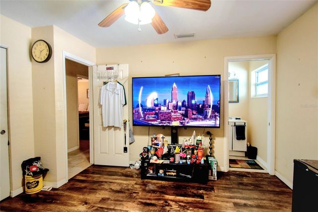 701 58TH AVENUE S, St Petersburg, FL 33705