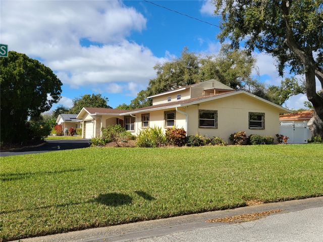 701 58TH AVENUE S, St Petersburg, FL 33705
