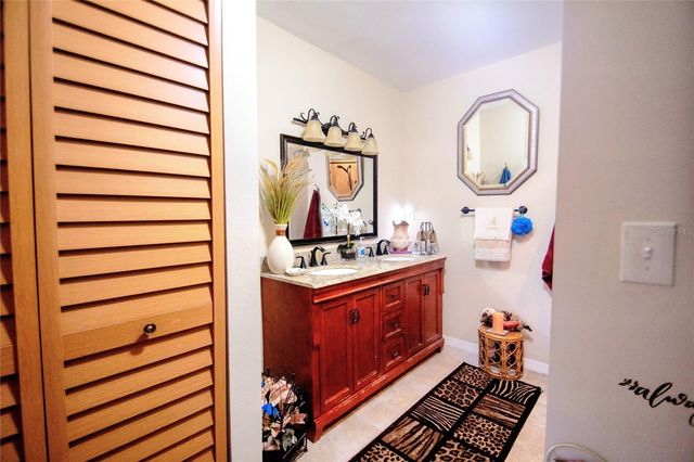 701 58TH AVENUE S, St Petersburg, FL 33705