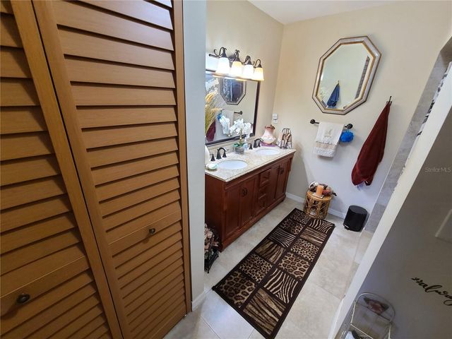 701 58TH AVENUE S, St Petersburg, FL 33705