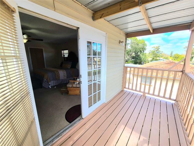 701 58TH AVENUE S, St Petersburg, FL 33705