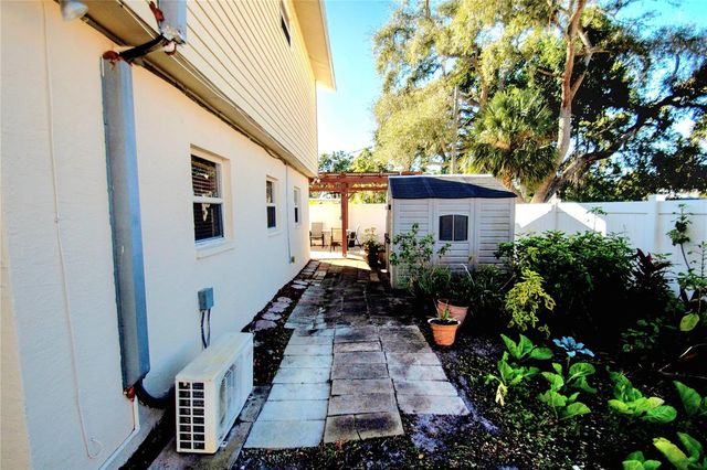 701 58TH AVENUE S, St Petersburg, FL 33705