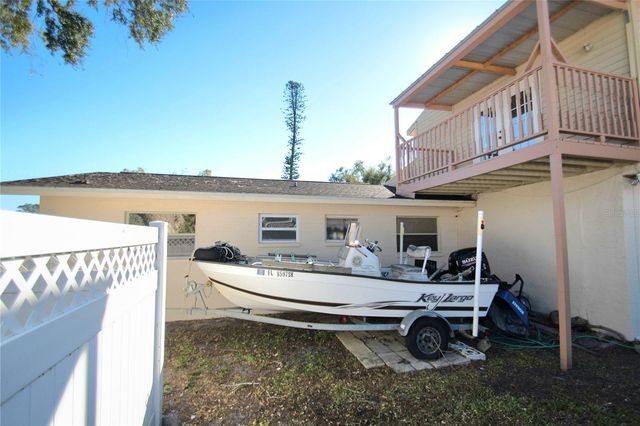 701 58TH AVENUE S, St Petersburg, FL 33705