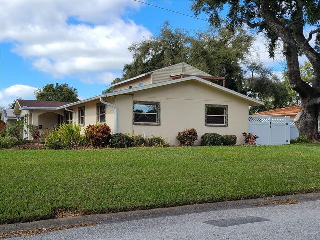 701 58TH AVENUE S, St Petersburg, FL 33705