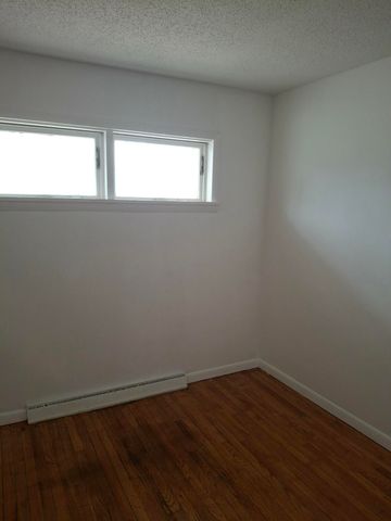 1130 Whitcomb Street, Gary, IN 46404