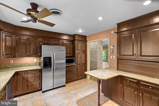 500 SARA DR, Annapolis, MD 21401