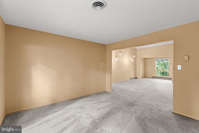 500 SARA DR, Annapolis, MD 21401