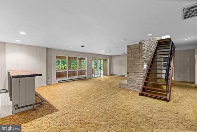 500 SARA DR, Annapolis, MD 21401