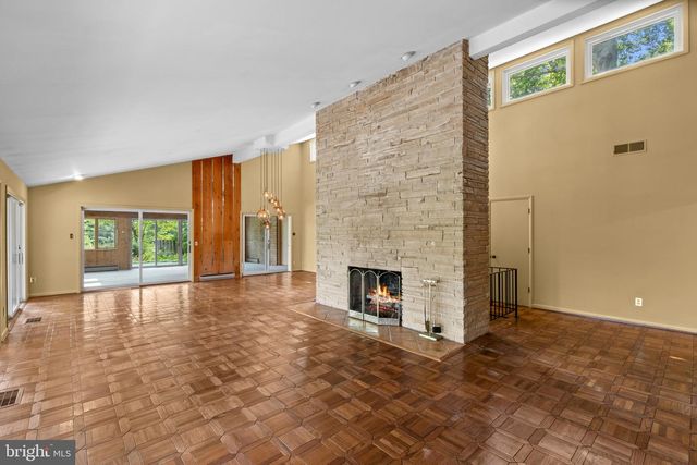 500 SARA DR, Annapolis, MD 21401