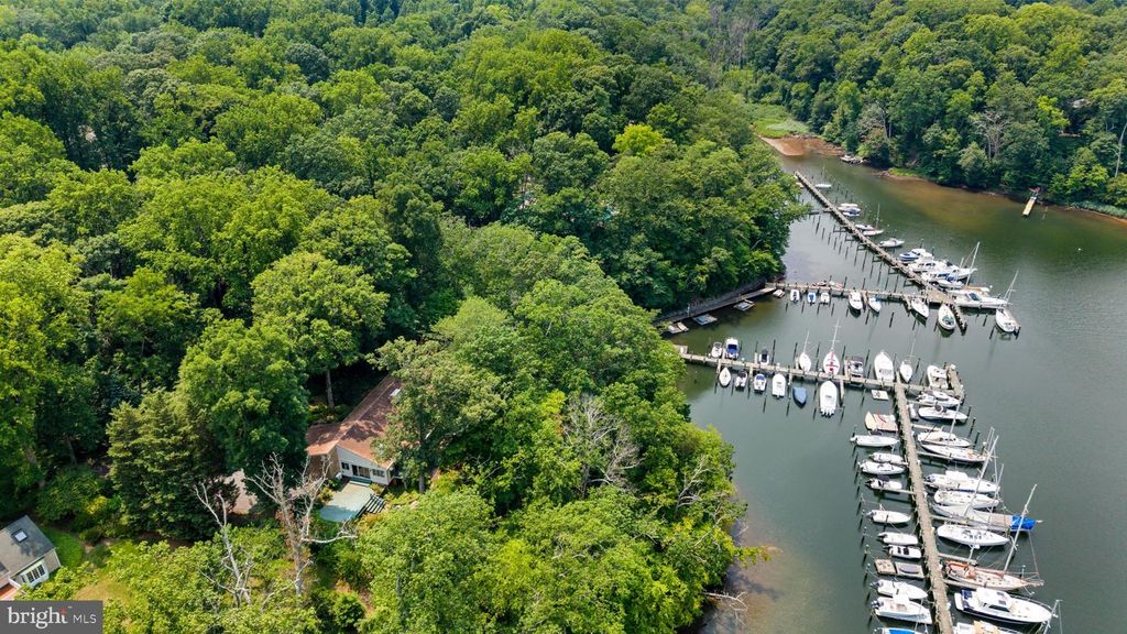 500 SARA DR, Annapolis, MD 21401