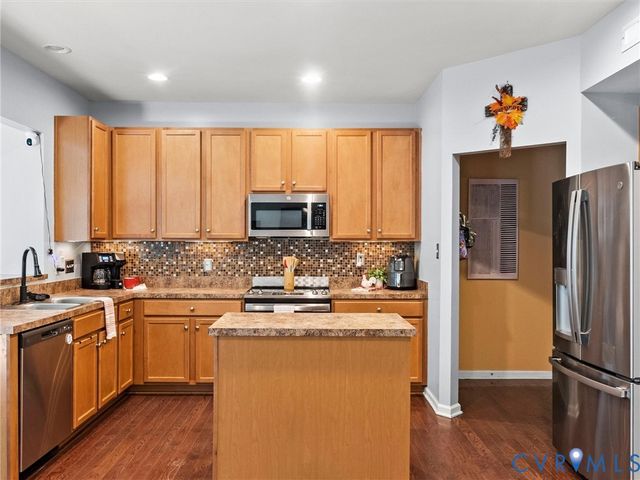 6313 Arbor Meadows Ter, Chester, VA 23831