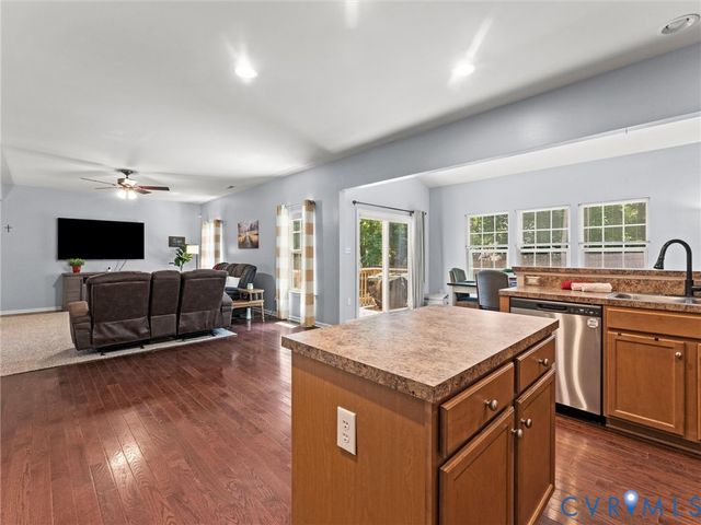 6313 Arbor Meadows Ter, Chester, VA 23831