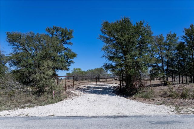 4005 Old Colony Line RD, Dale, TX 78616