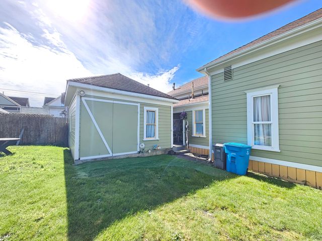 135 W Simpson Street, Eureka, CA 95501