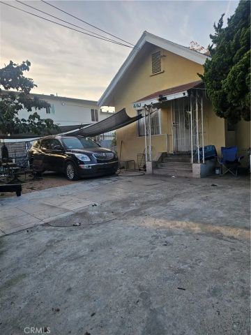 227 W 47th Street, Los Angeles, CA 90037