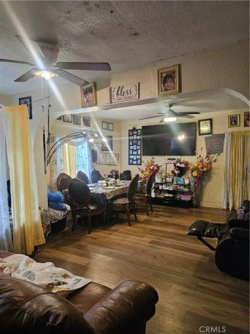 227 W 47th Street, Los Angeles, CA 90037