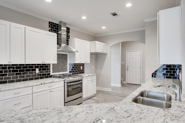 6899 Grace Village Drive, Alexander, AR 72002