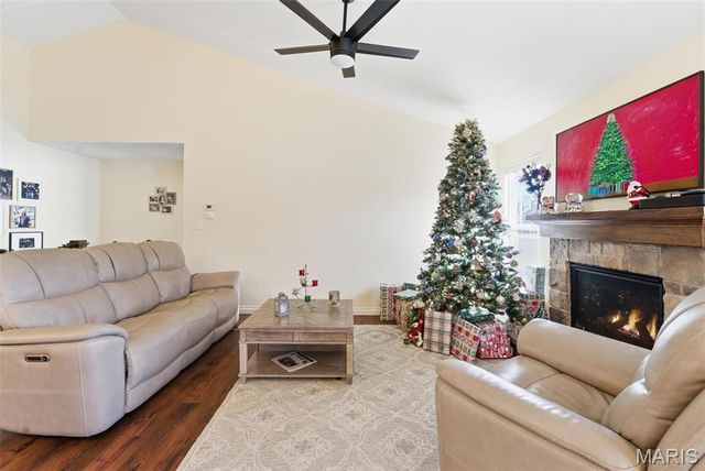 7304 Graythorn Court A, Troy, IL 62294