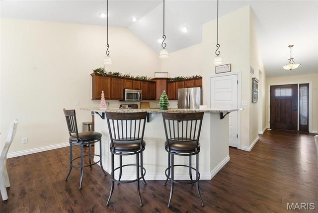 7304 Graythorn Court A, Troy, IL 62294