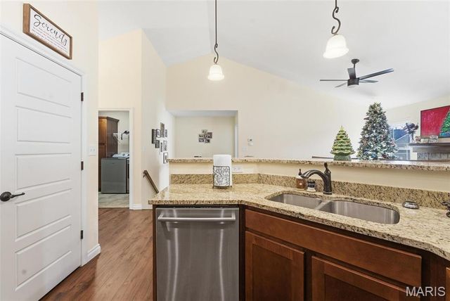 7304 Graythorn Court A, Troy, IL 62294