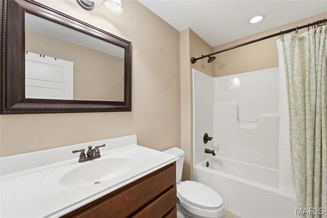 7304 Graythorn Court A, Troy, IL 62294