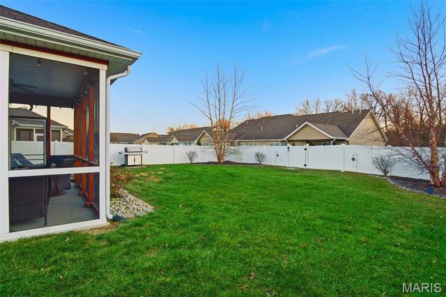 7304 Graythorn Court A, Troy, IL 62294