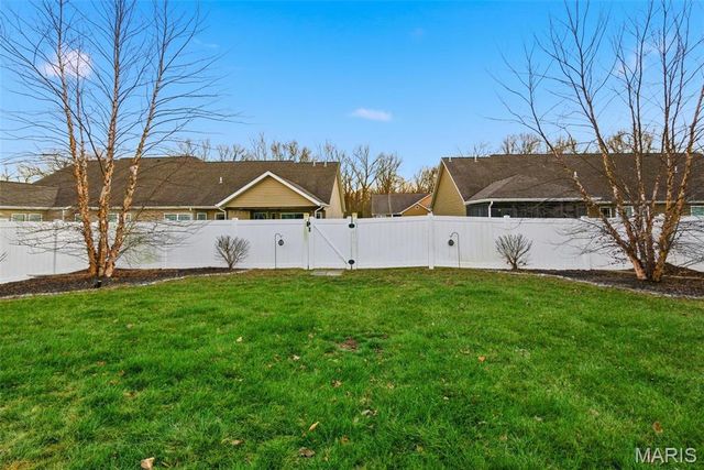 7304 Graythorn Court A, Troy, IL 62294