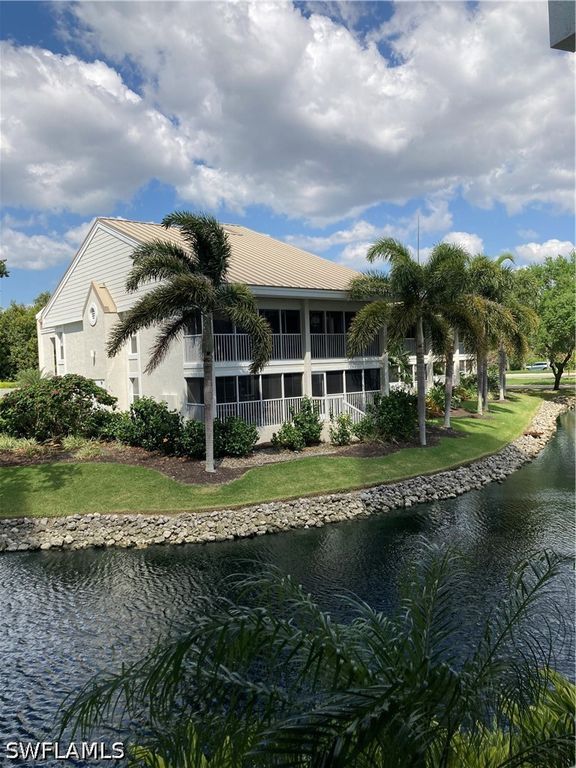 6371 Pelican Bay BLVD N8, Naples, FL 34108