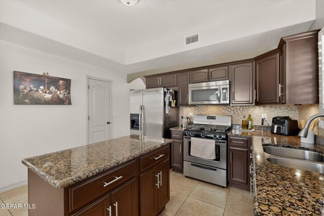 13001 PLEASANT MANOR Court, El Paso, TX 79938