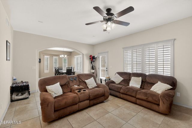 13001 PLEASANT MANOR Court, El Paso, TX 79938