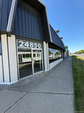 24850 Gratiot Avenue, Eastpointe, MI 48021