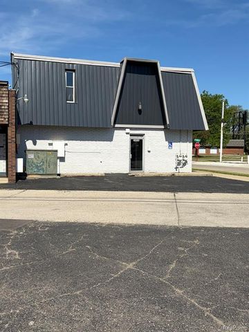 24850 Gratiot Avenue, Eastpointe, MI 48021