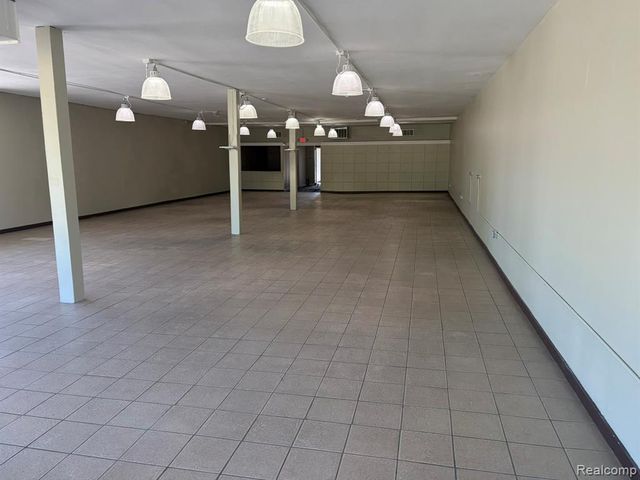 24850 Gratiot Avenue, Eastpointe, MI 48021