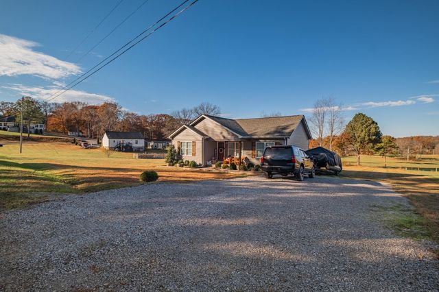 200 Pine Avenue, Morrison, TN 37357
