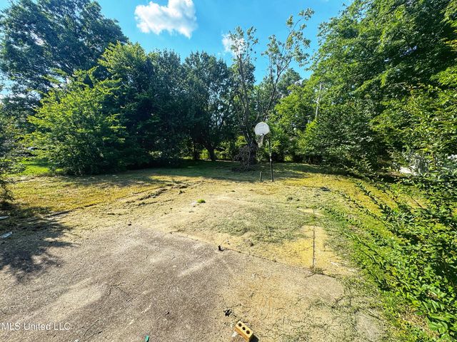 711 Catalpa Street, Clarksdale, MS 38614