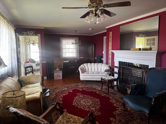 112 Chandler Dr, Gaffney, SC 29340