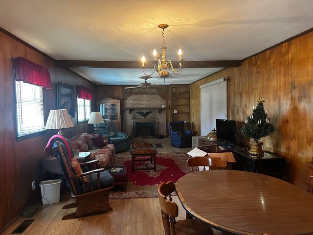 112 Chandler Dr, Gaffney, SC 29340