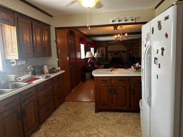 112 Chandler Dr, Gaffney, SC 29340
