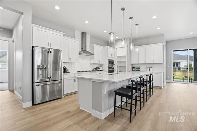 2163 N Kenora Ave, Star, ID 83669