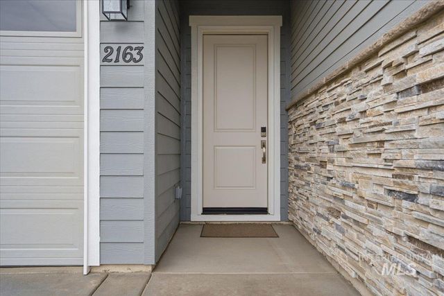 2163 N Kenora Ave, Star, ID 83669