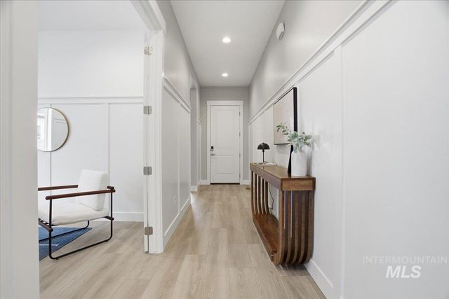 2163 N Kenora Ave, Star, ID 83669