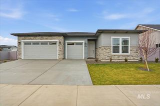 2163 N Kenora Ave, Star, ID 83669