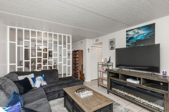 209 W Miracle Strip Parkway, APT D103, Mary Esther, FL 32569