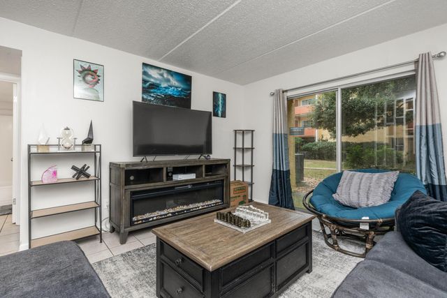 209 W Miracle Strip Parkway, APT D103, Mary Esther, FL 32569