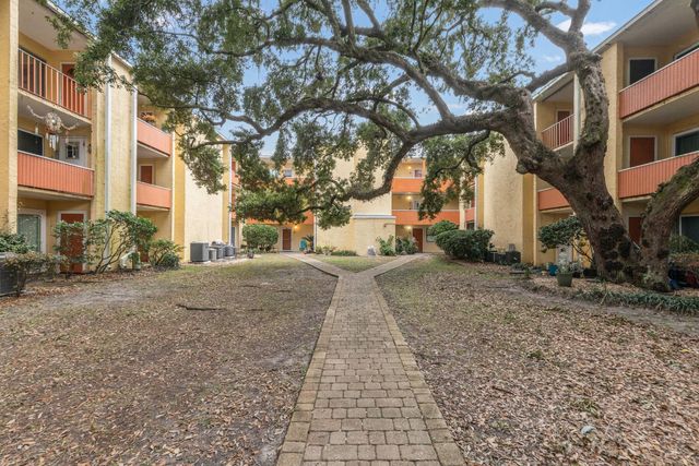 209 W Miracle Strip Parkway, APT D103, Mary Esther, FL 32569