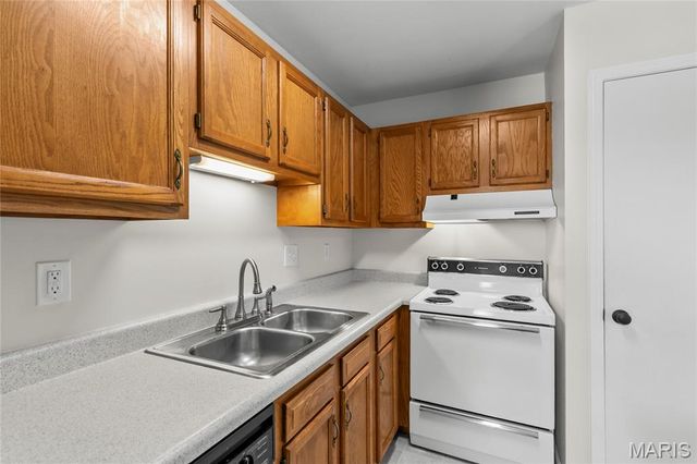1239 Cliffridge Lane, Valley Park, MO 63088